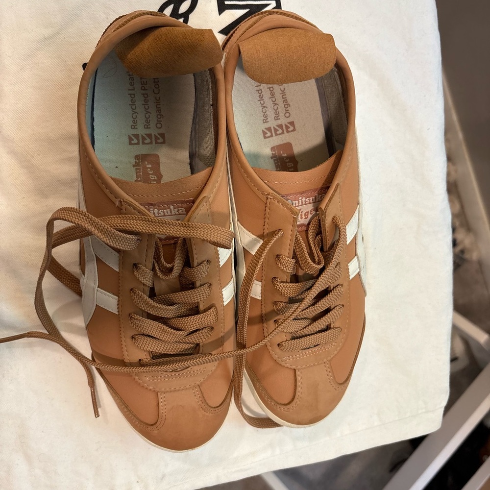 Onitsuka Tiger by Asics Men’s Tan and White Retro Sneakers
